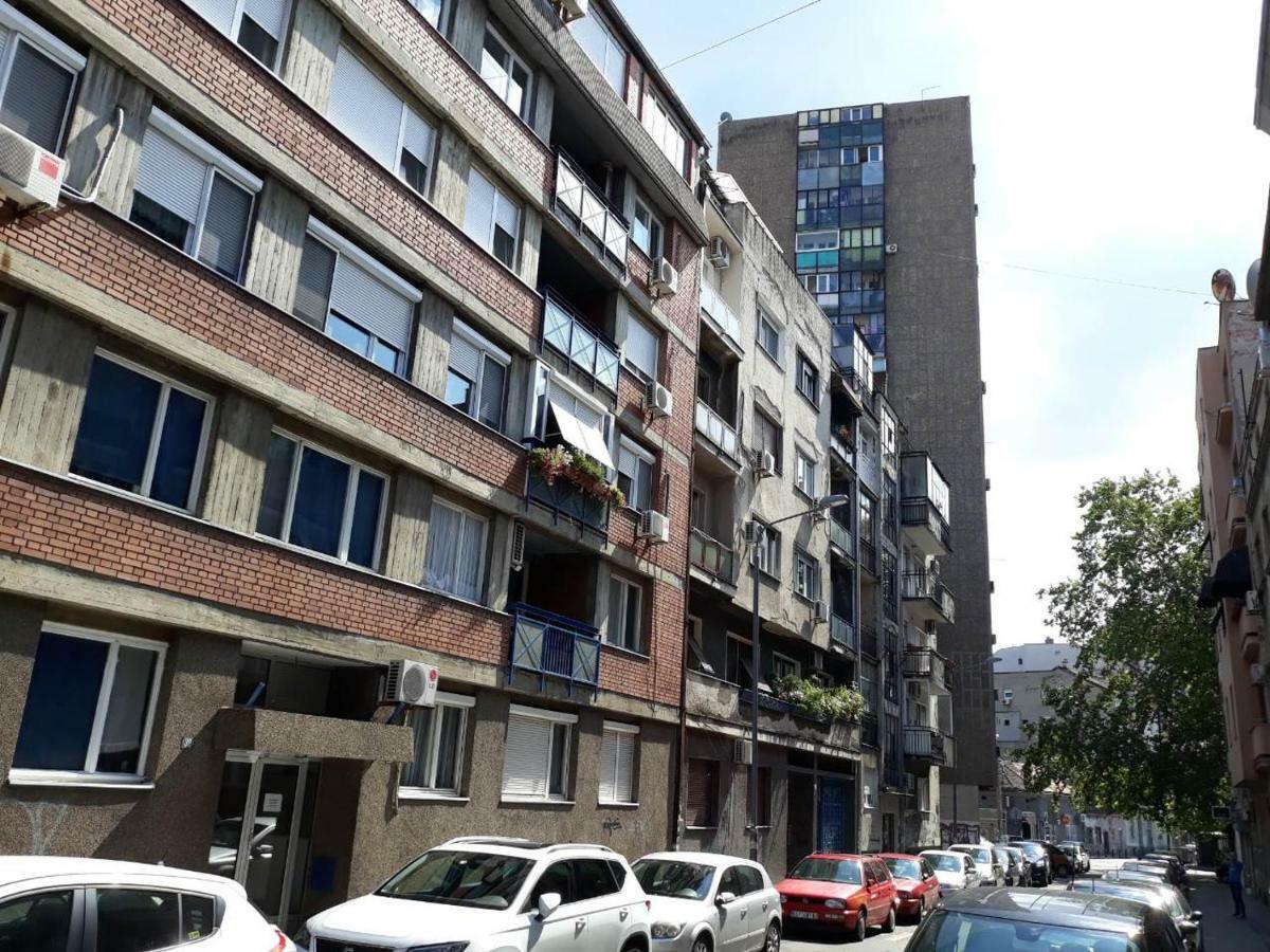 Sweet Yellow Apartment Belgrado Buitenkant foto